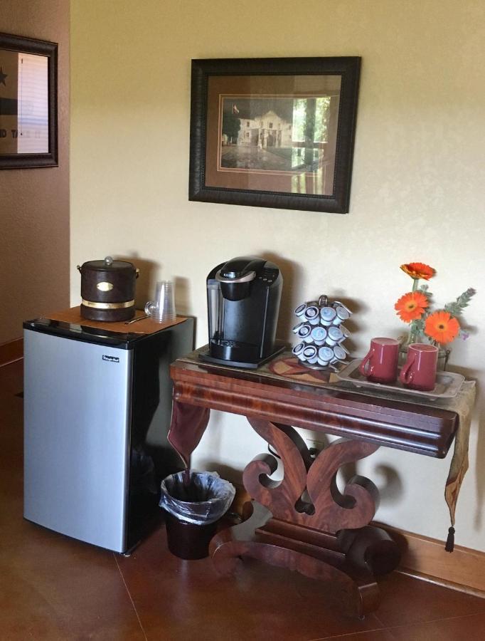 Casa Del Rio Bed And Breakfast Бастроп Екстериор снимка